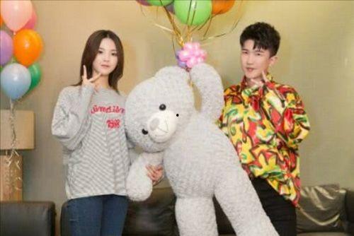 娱乐圈吃瓜文具,揭秘明星私生活背后的秘密工具